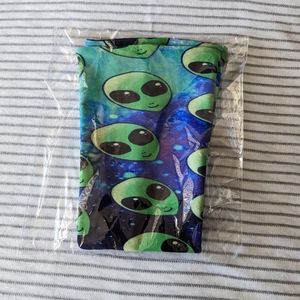 Pole dance shoe cover Alien print